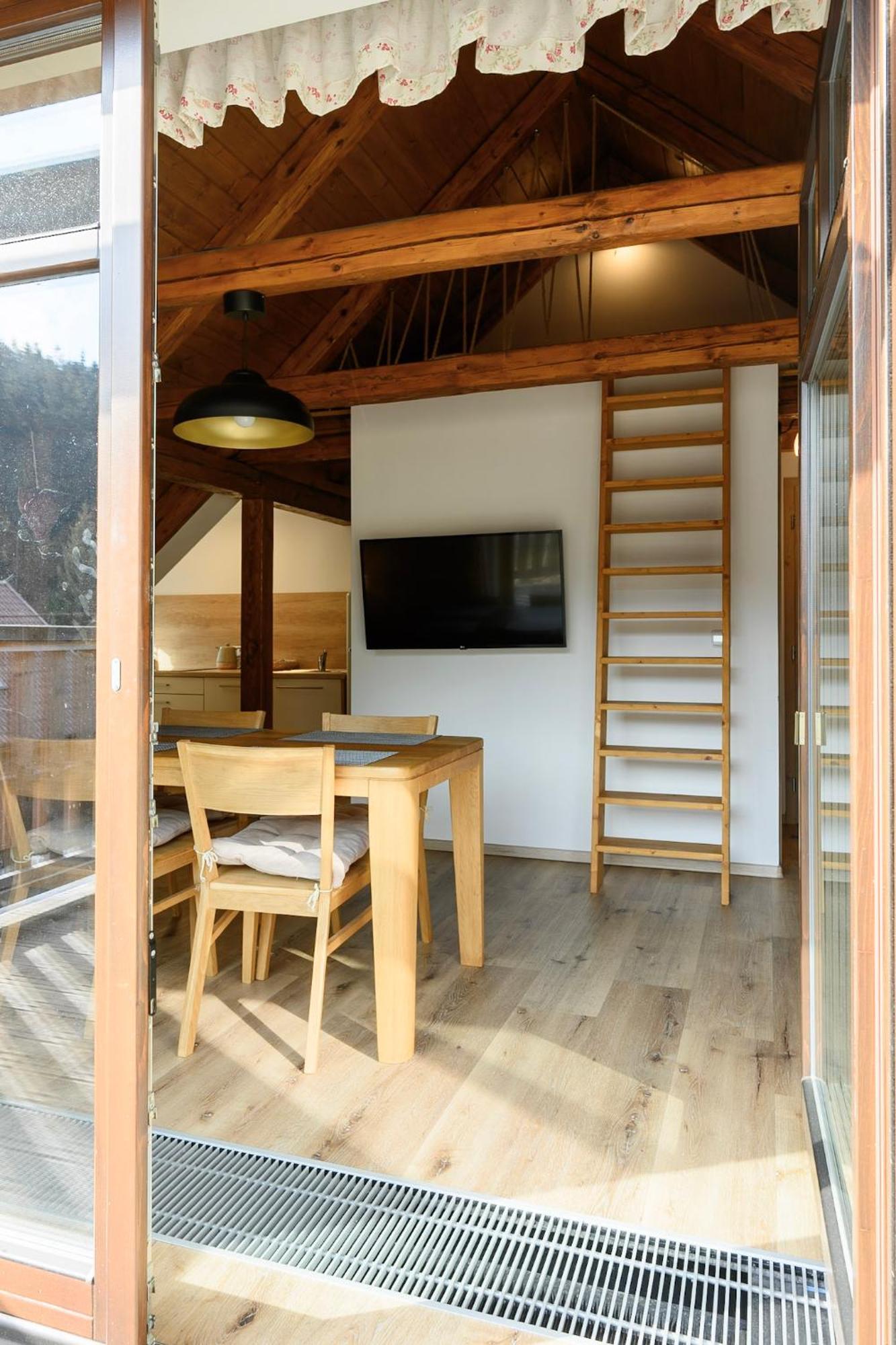 Apartmany Mezivodi Kycera Extérieur photo